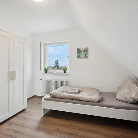 Home2stay In Kueche, Wifi, Smart Tv, Stuttgart, Autobahn A8 Appartement *