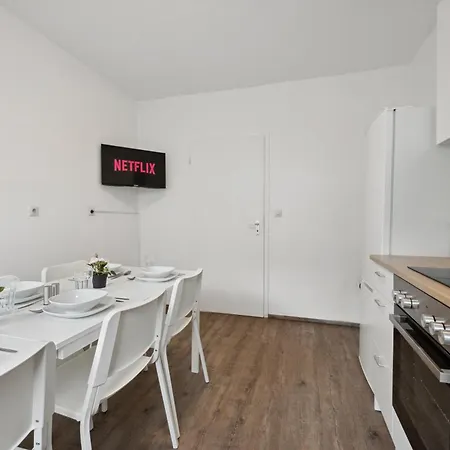 Apartment Home2stay Apartmenthaus Kitchen,wifi,smart Tv *** *